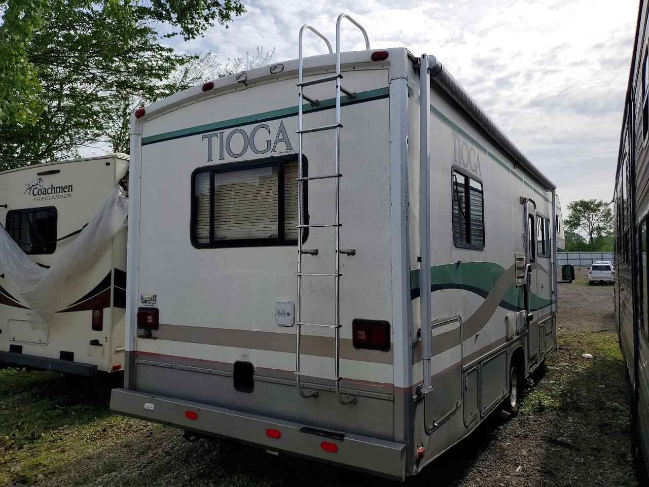 1998 Fleetwood Tioga VIN 1FDXE40S5WHA78725 photo 4