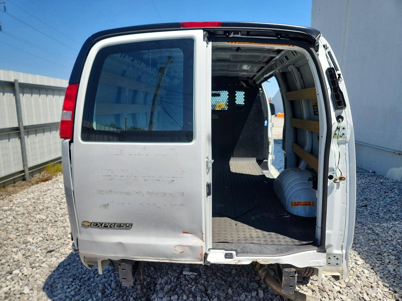 2025 CHEVROLET Express VIN 1GCWGAFP4S1250922 photo 6