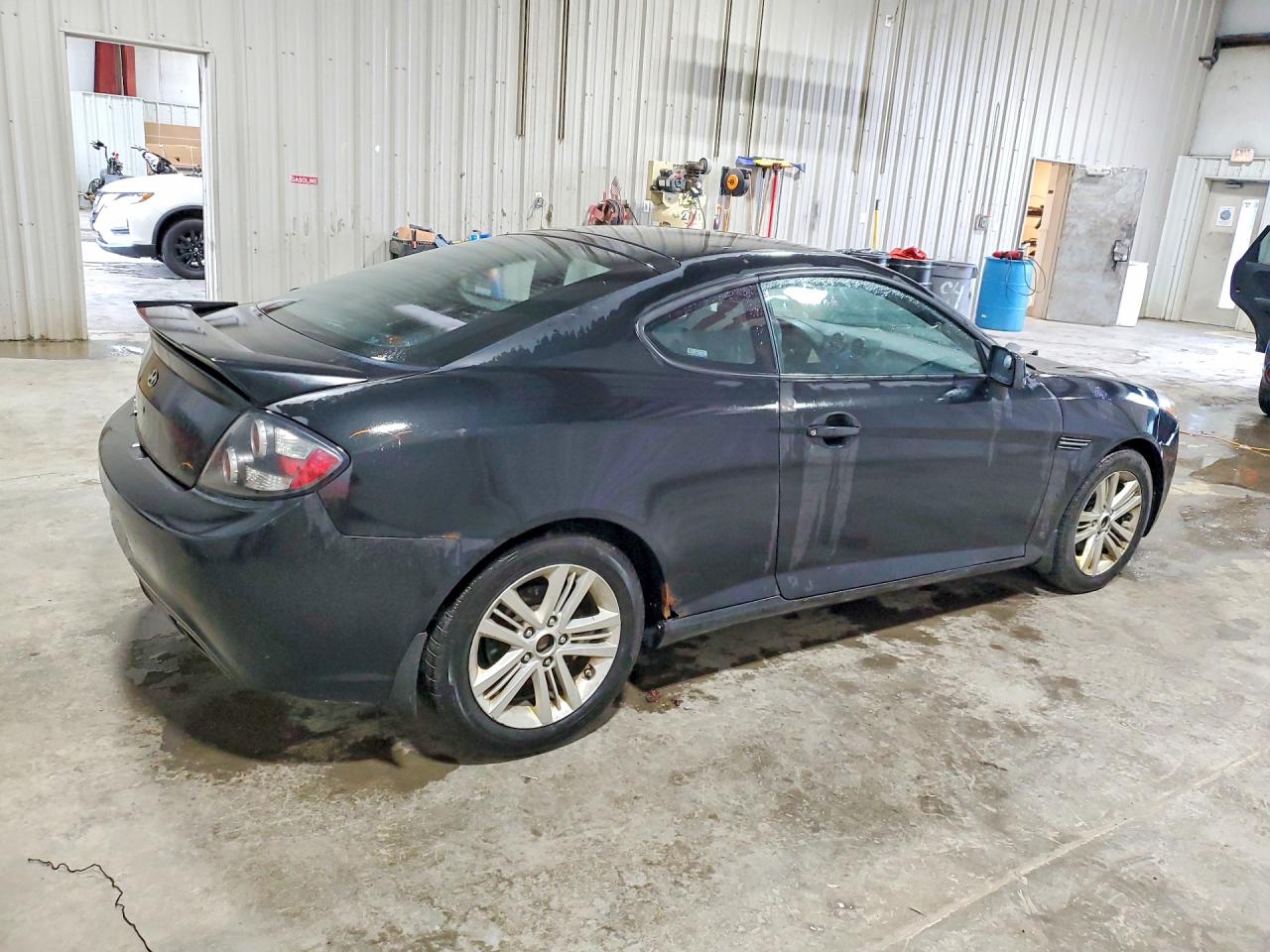 2008 HYUNDAI Tiburon VIN KMHHM66D68U293276 photo 3