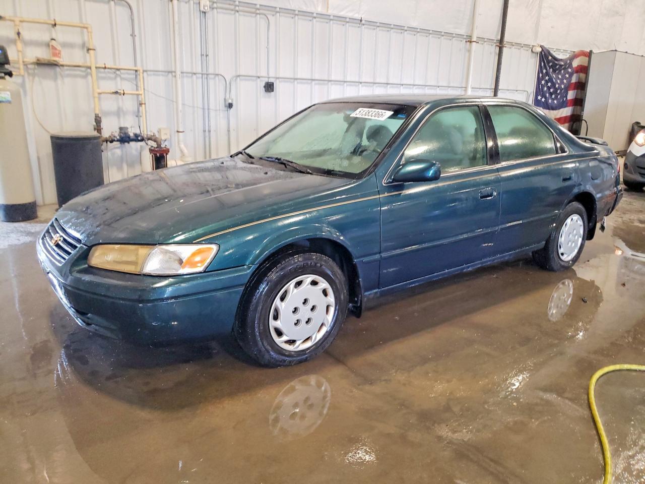 1998 TOYT Camry VIN 4T1BG22K0WU281762 photo 1