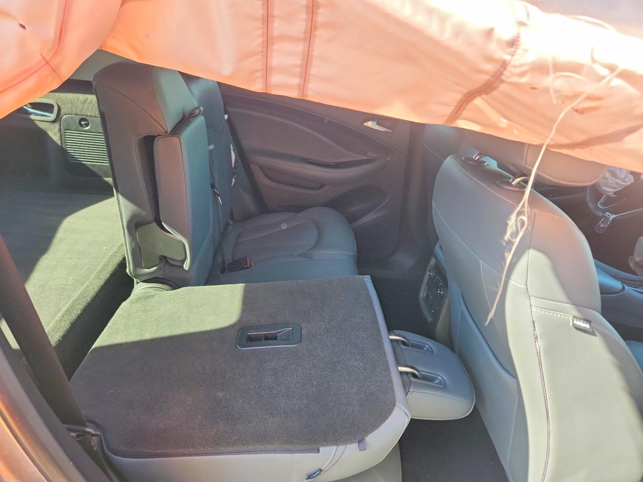 2020 Buick Envision VIN LRBFXCSAXLD168334 photo 10