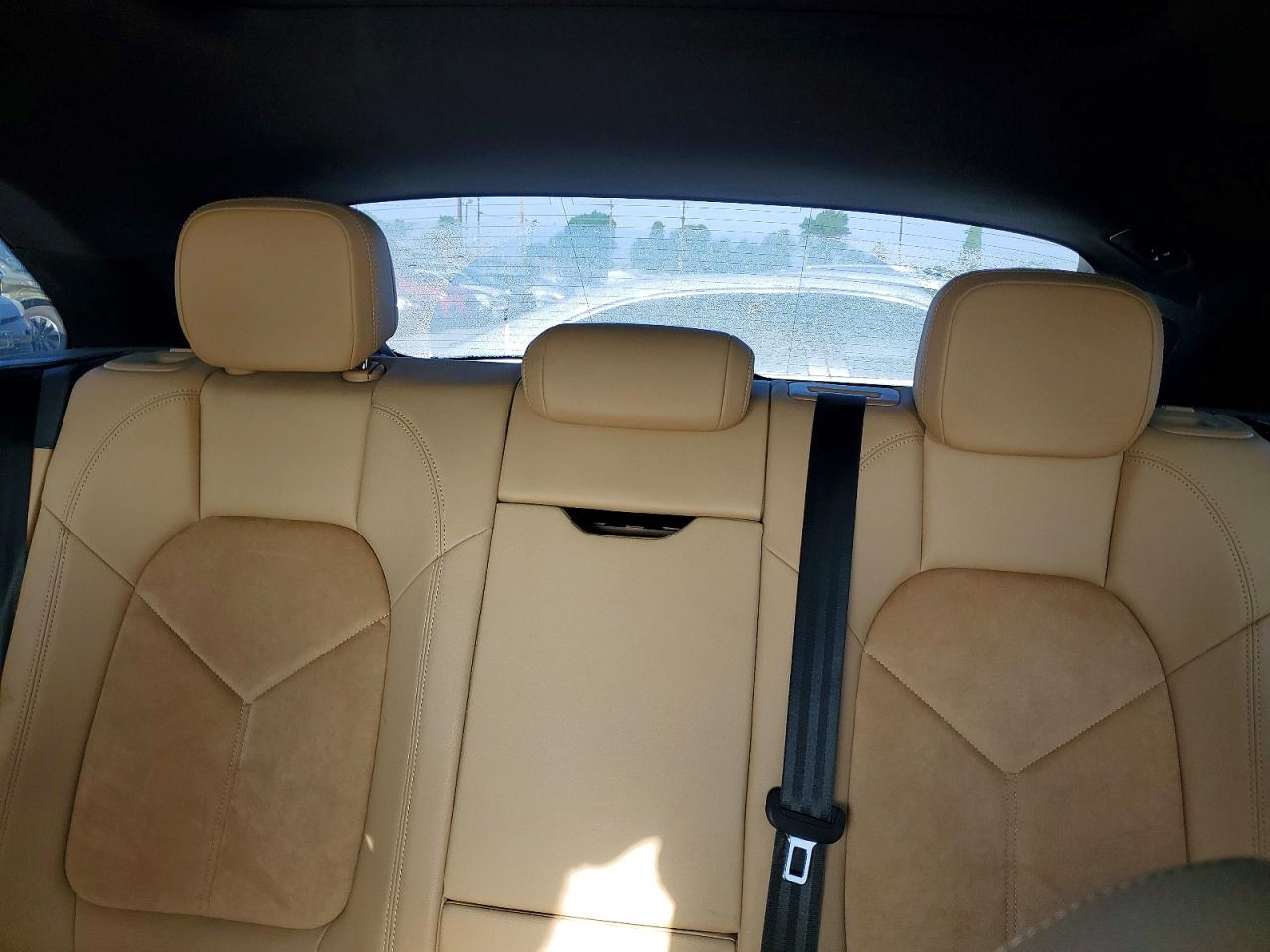 2018 Porsche Macan VIN WP1AA2A51JLB08181 photo 10