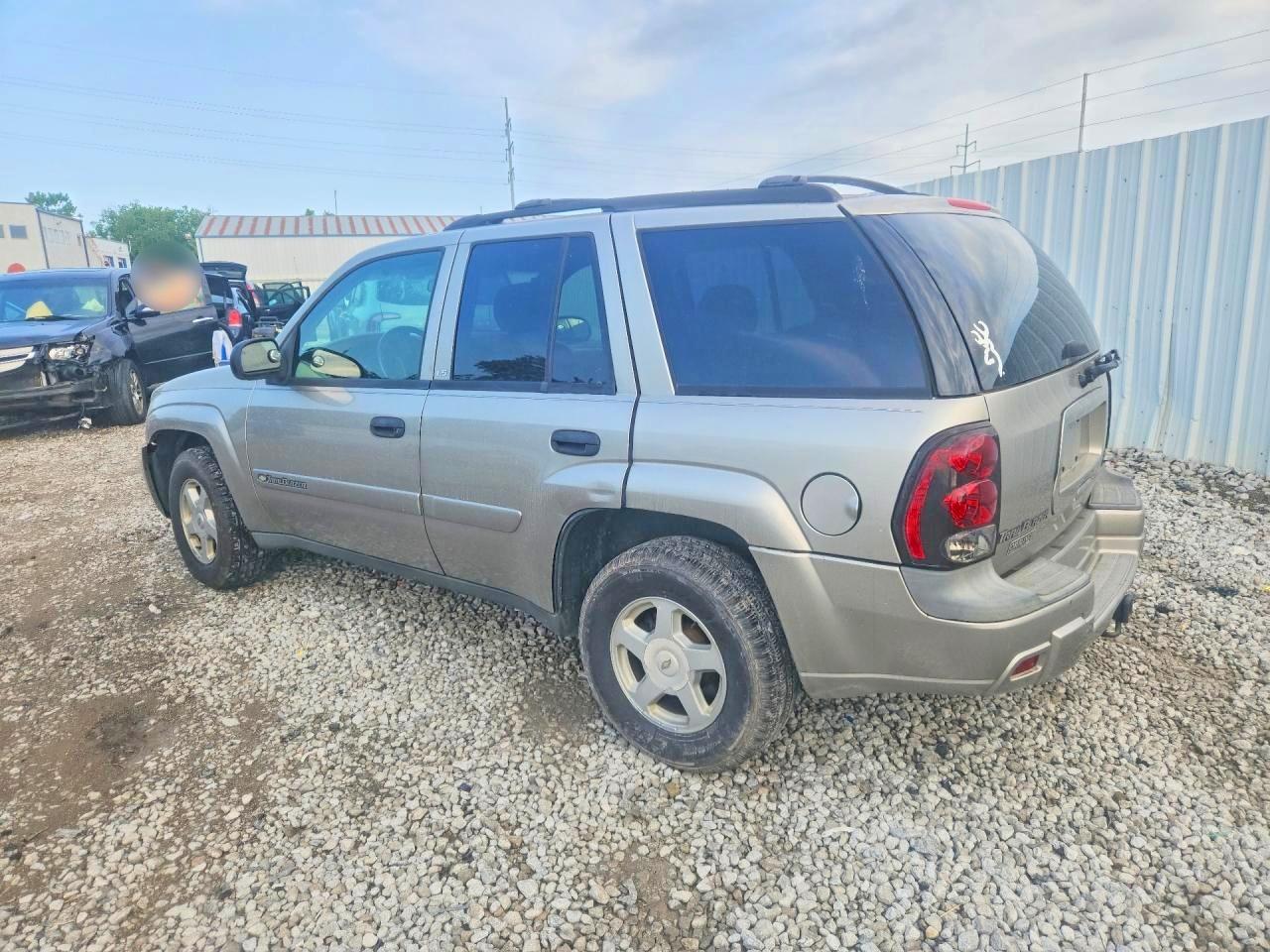 2002 CHEV Trailblaze VIN 1GNDT13S622447135 photo 2