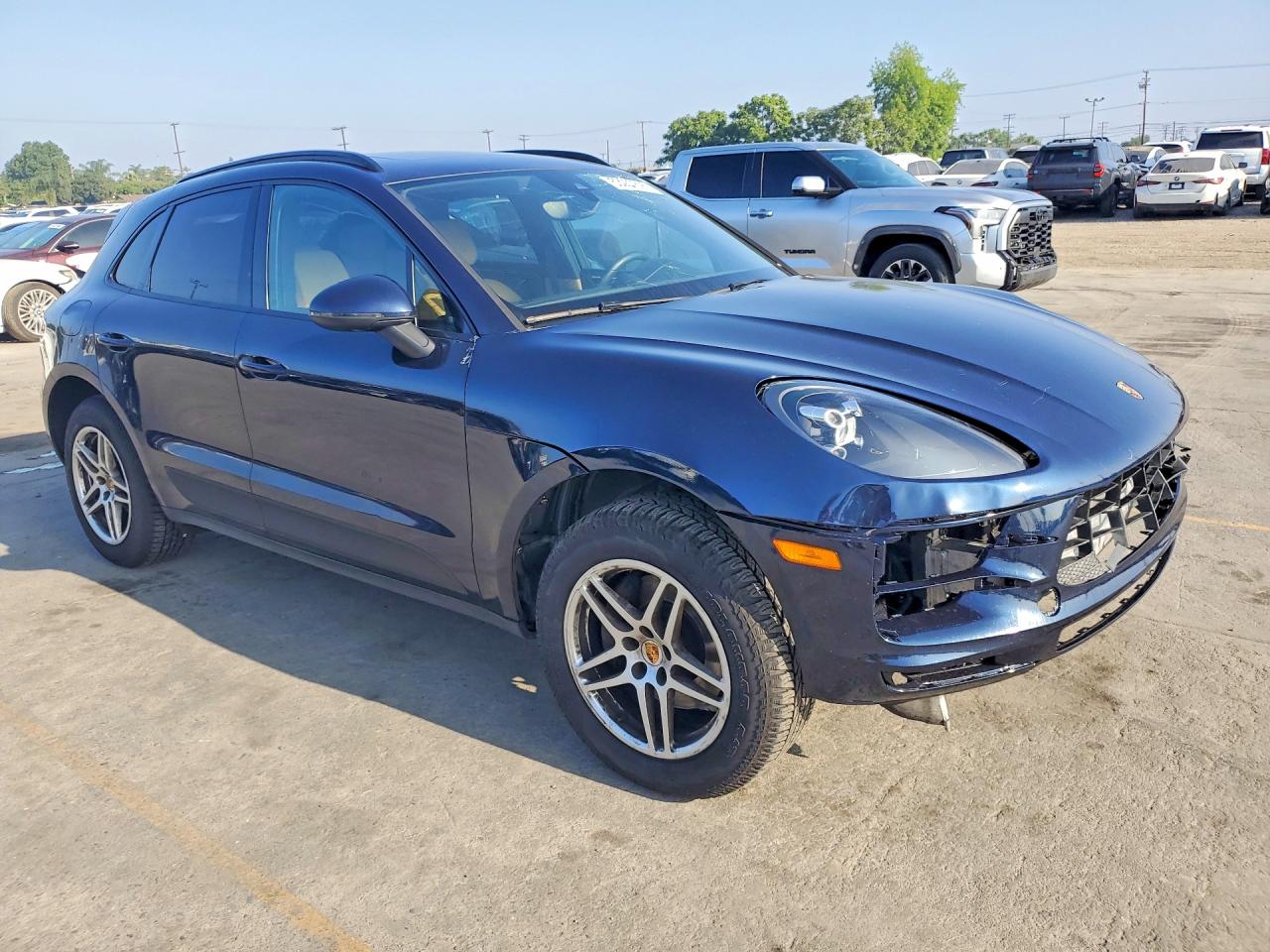 2018 Porsche Macan VIN WP1AA2A51JLB08181 photo 4