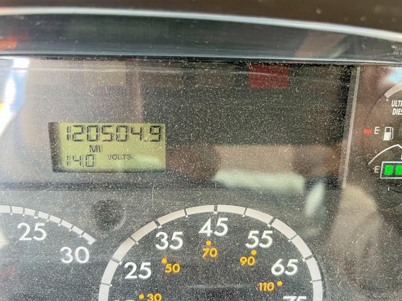 2015 FREIGHTLINER All models VIN 4UZABRDU2FCGG9548 photo 8