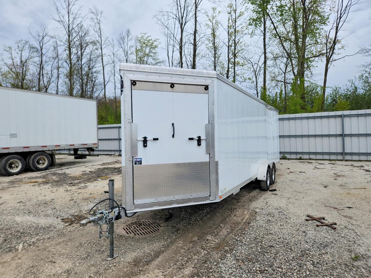 2022 FEATHERLITE Utility VIN 4FGA52420NC157010 photo 2