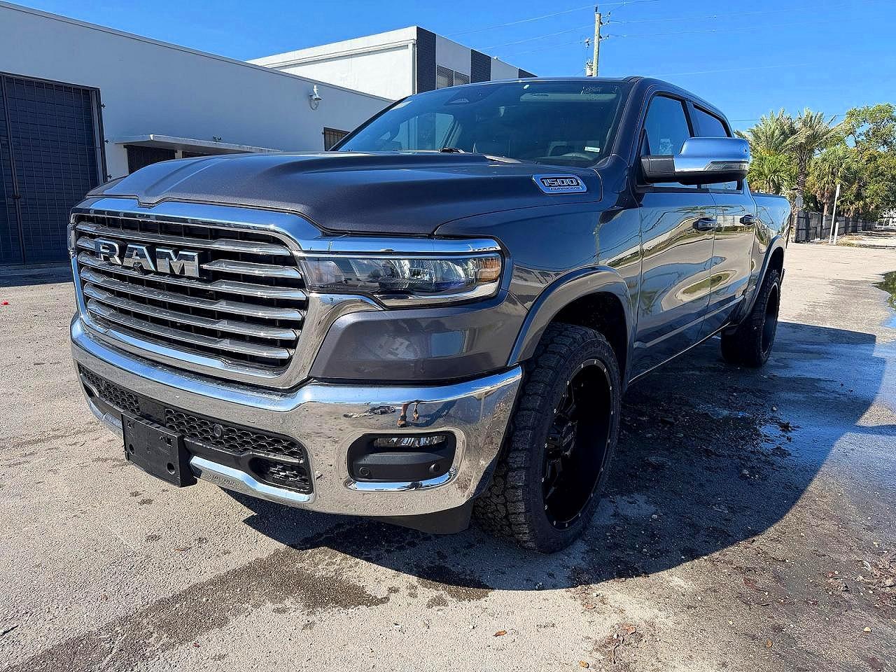 2026 Ram 1500 VIN 1C6SRFJP0TN250043 photo 2