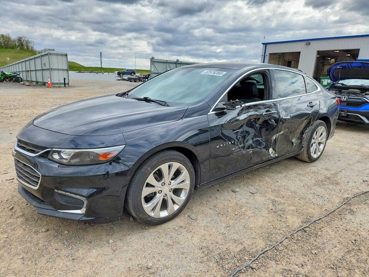 2017 Chev Malibu VIN 1G1ZH5SX7HF127871 photo 1