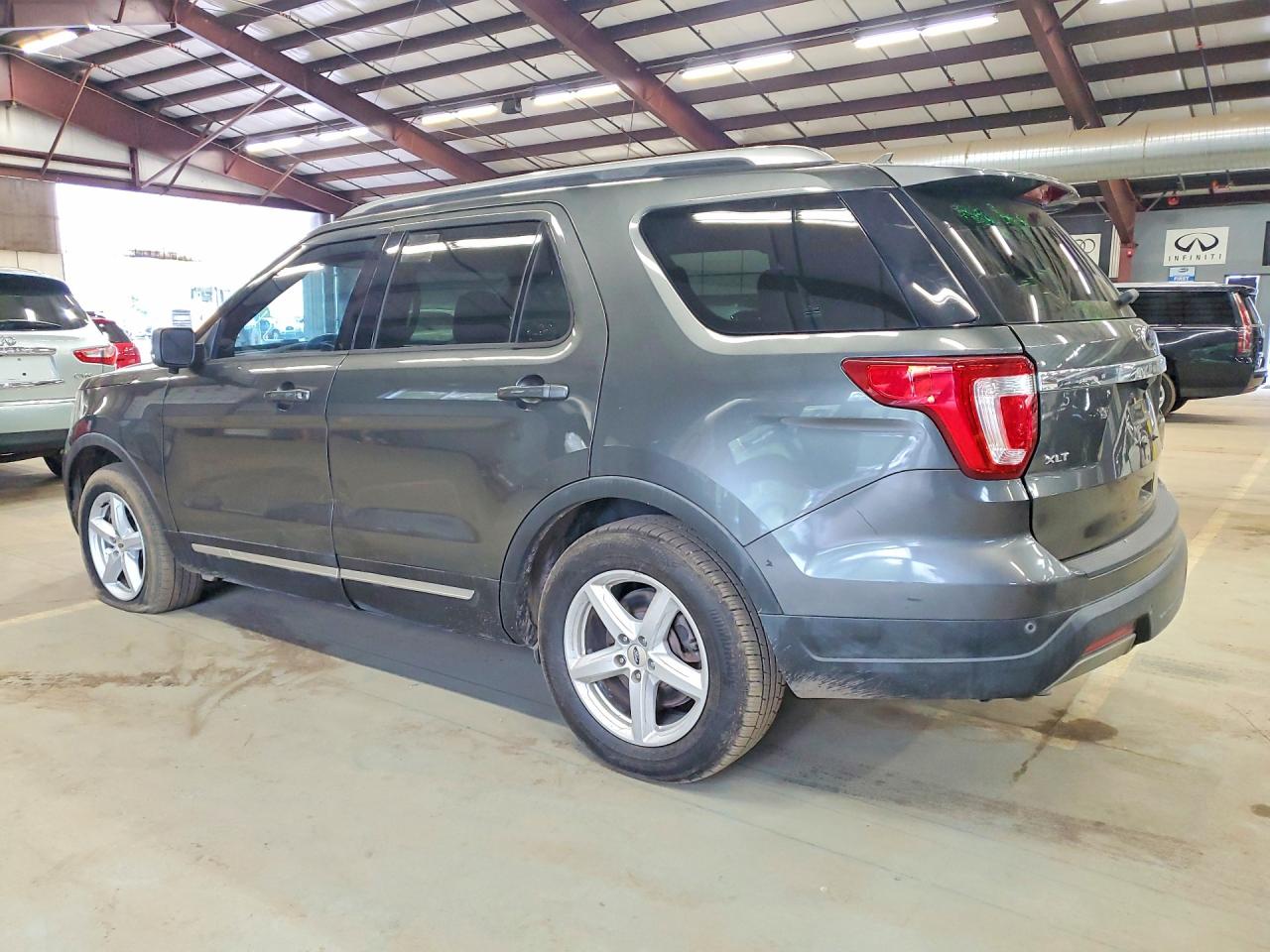 2019 Ford Explorer VIN 1FM5K7D86KGA71833 photo 2