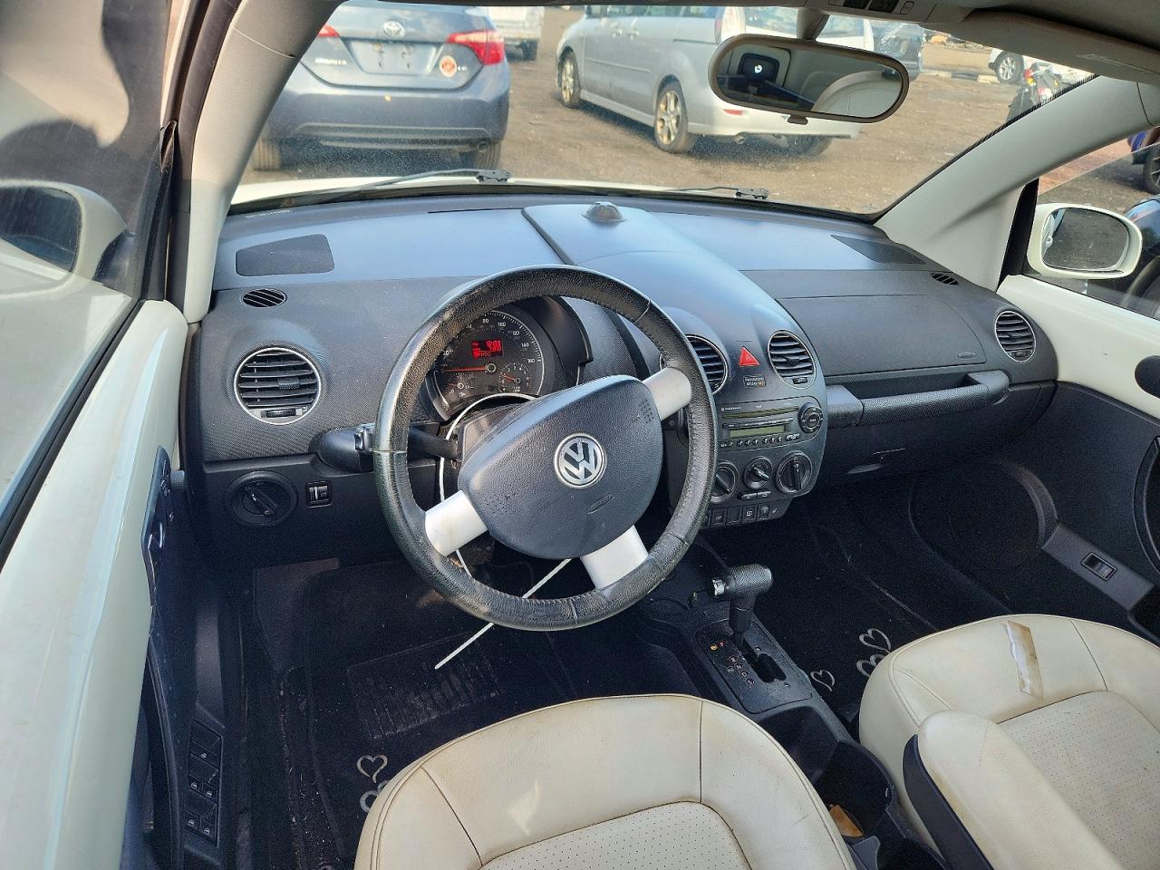 2007 Volkswagen Beetle VIN 3VWFF31Y77M411284 photo 8