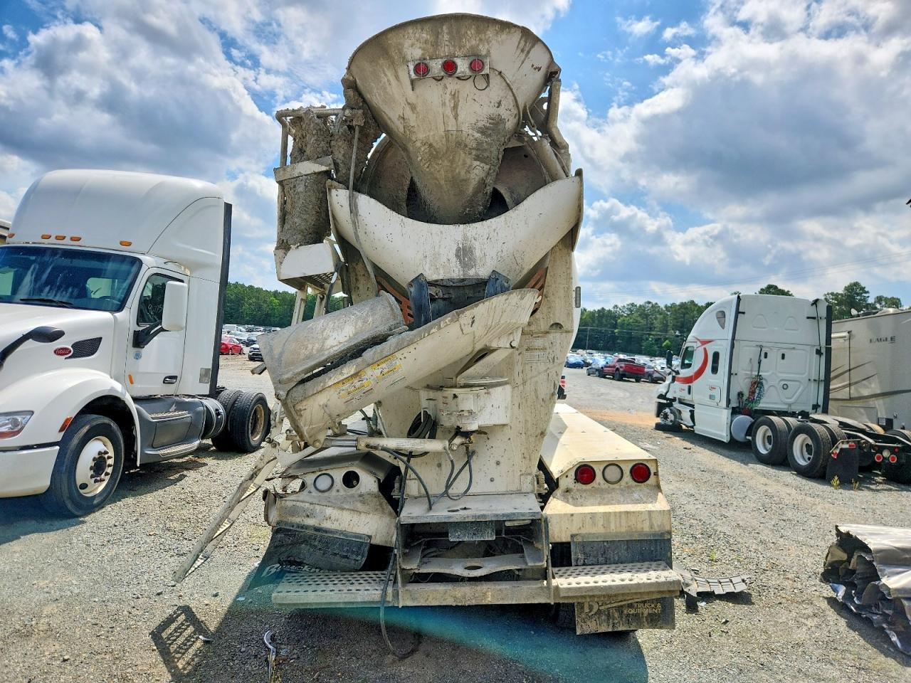 2022 MACK All other VIN 1M2GR2GC2NM027874 photo 6
