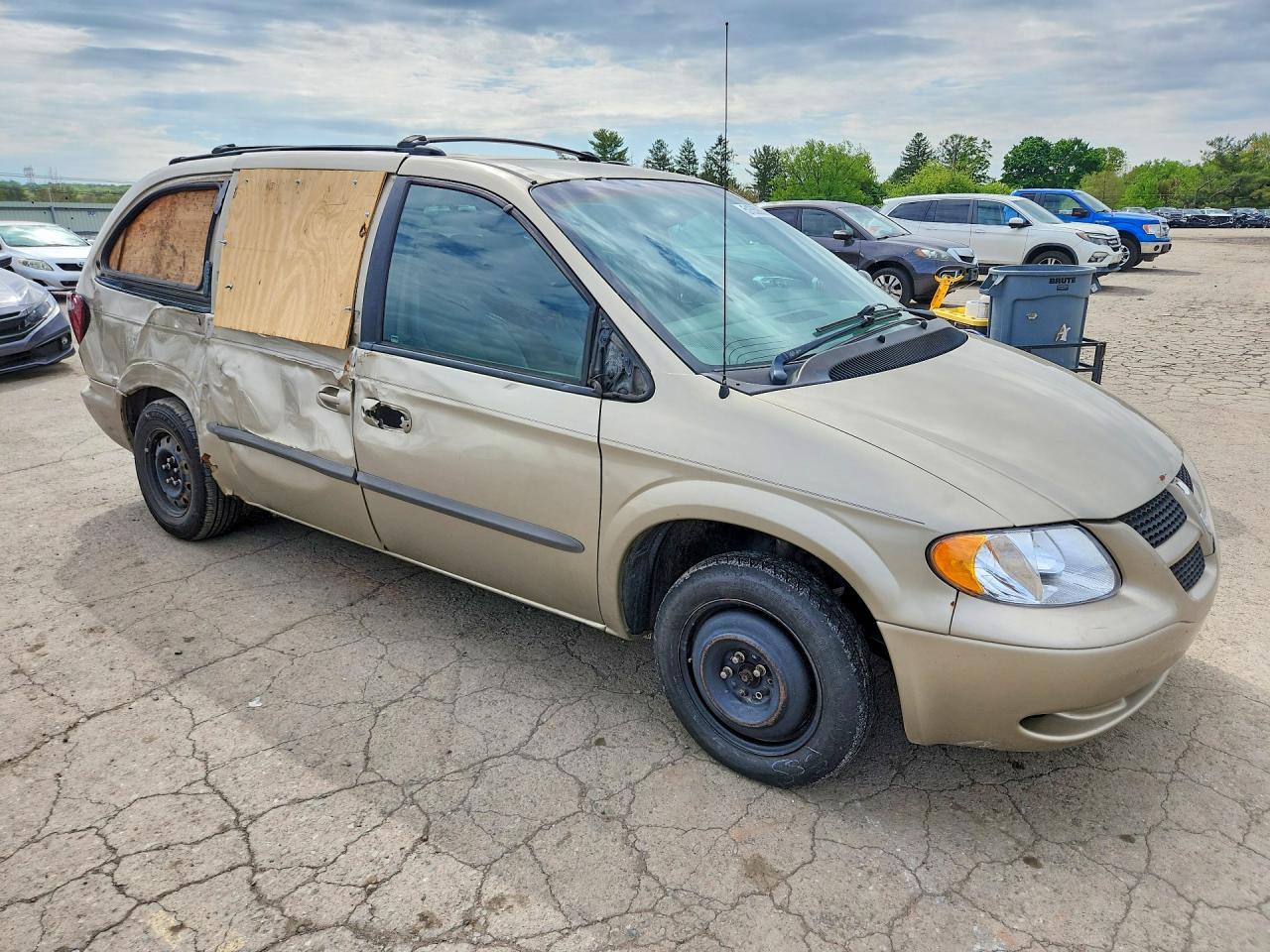 2002 Dodge Caravan VIN 1B8GP34372B583718 photo 4