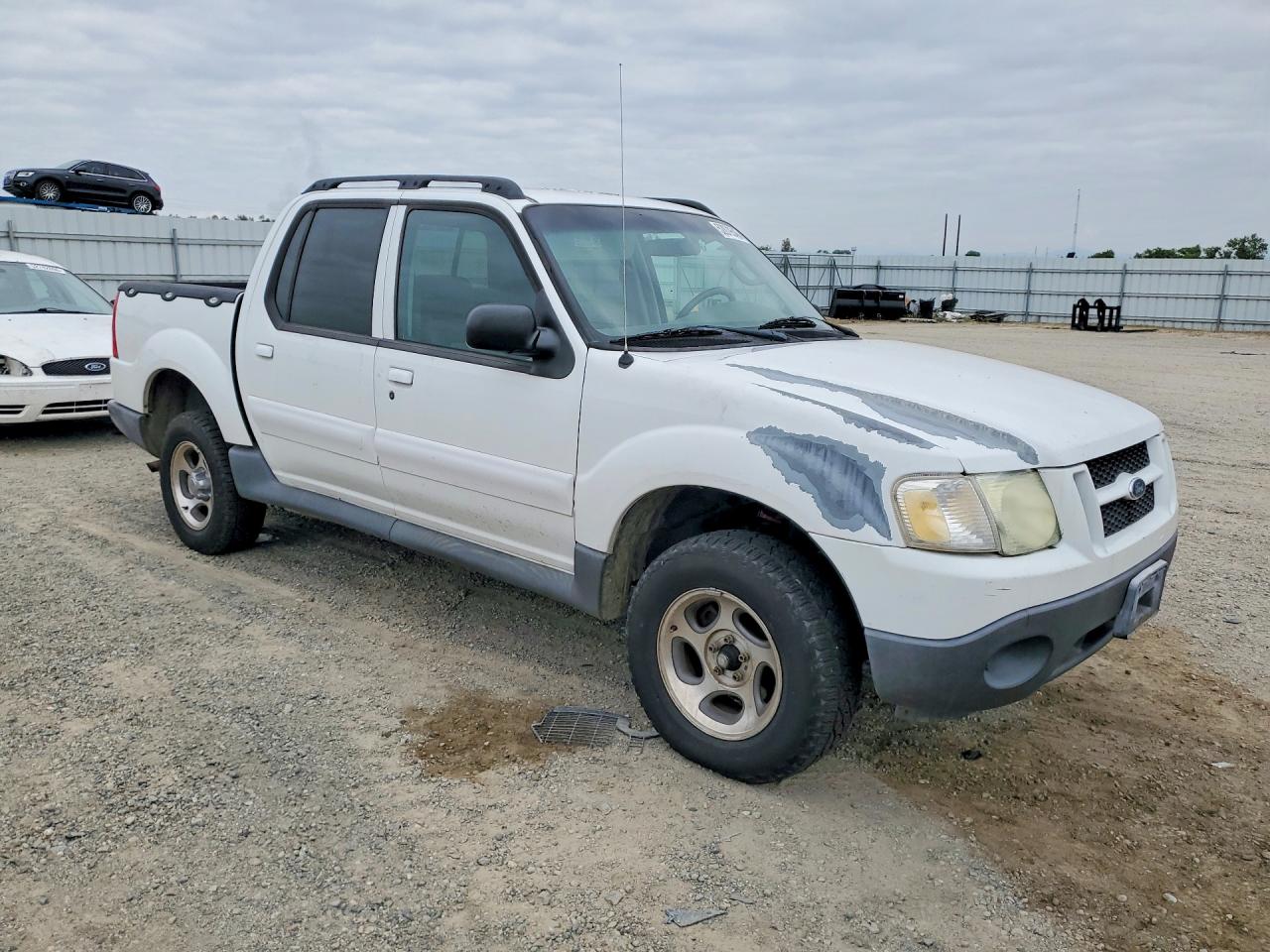 2004 Ford Explorer VIN 1FMZU67K84UA62262 photo 4