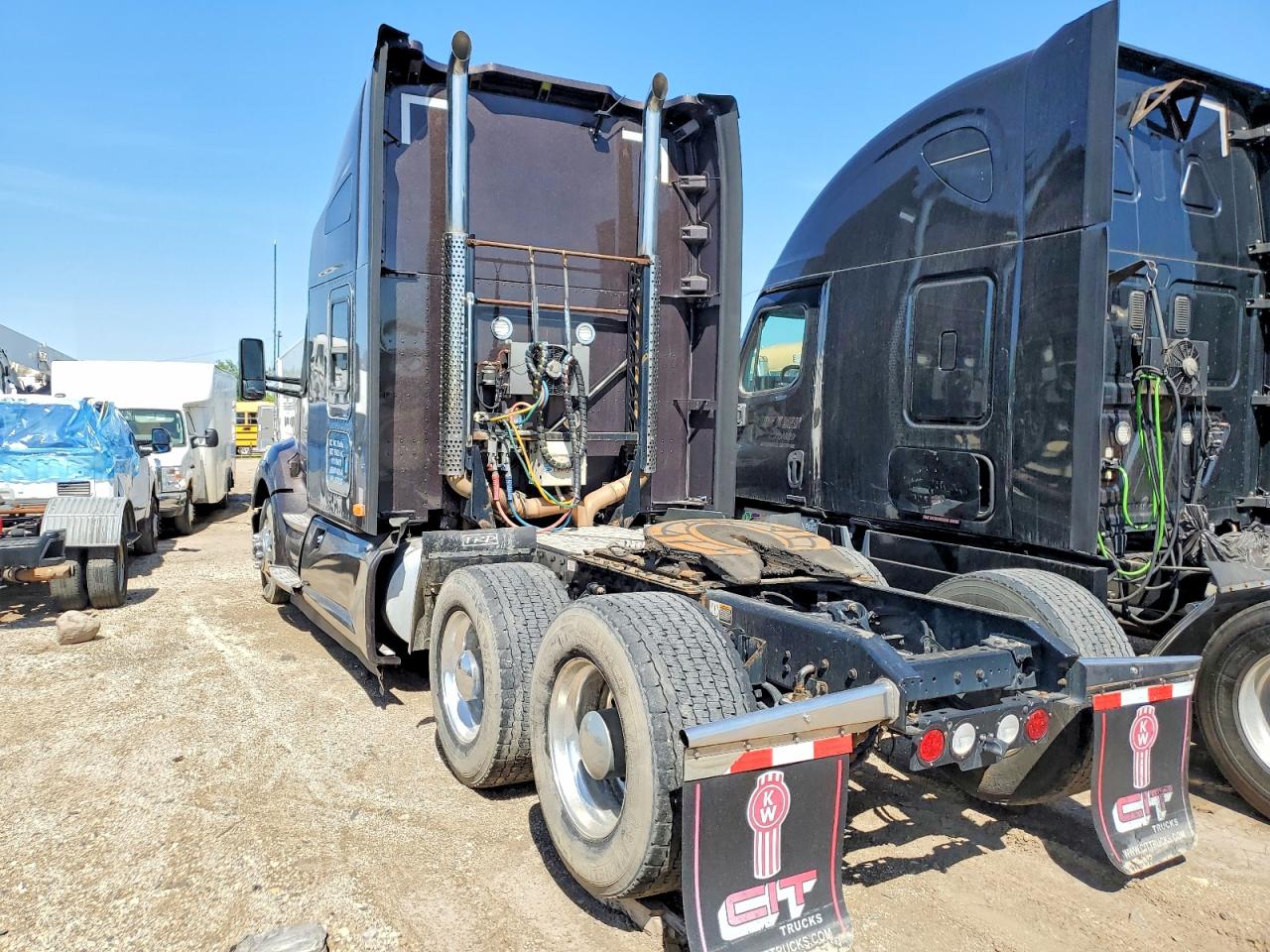 2020 KENWORTH All other VIN 1XKYDP9XXLJ379320 photo 3