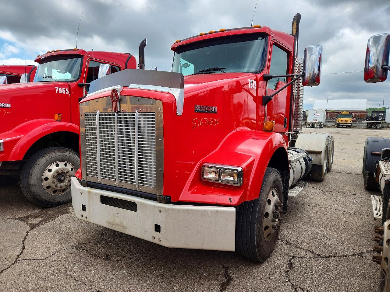2014 KENWORTH All other VIN 1XKDD49X7EJ417439 photo 2
