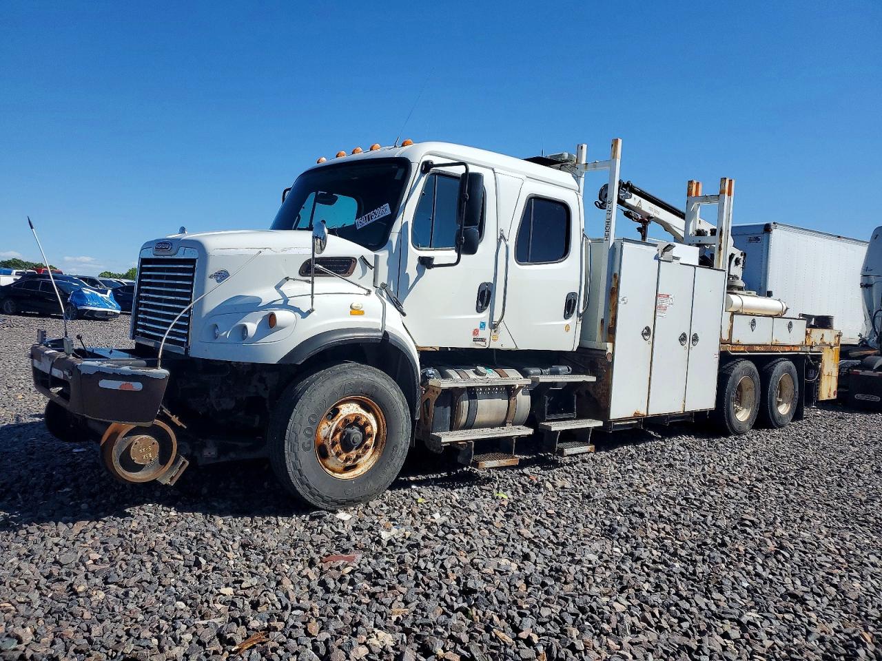 2012 FREIGHTLINER All other VIN 1FVHC3BS8CDBP4218 photo 2