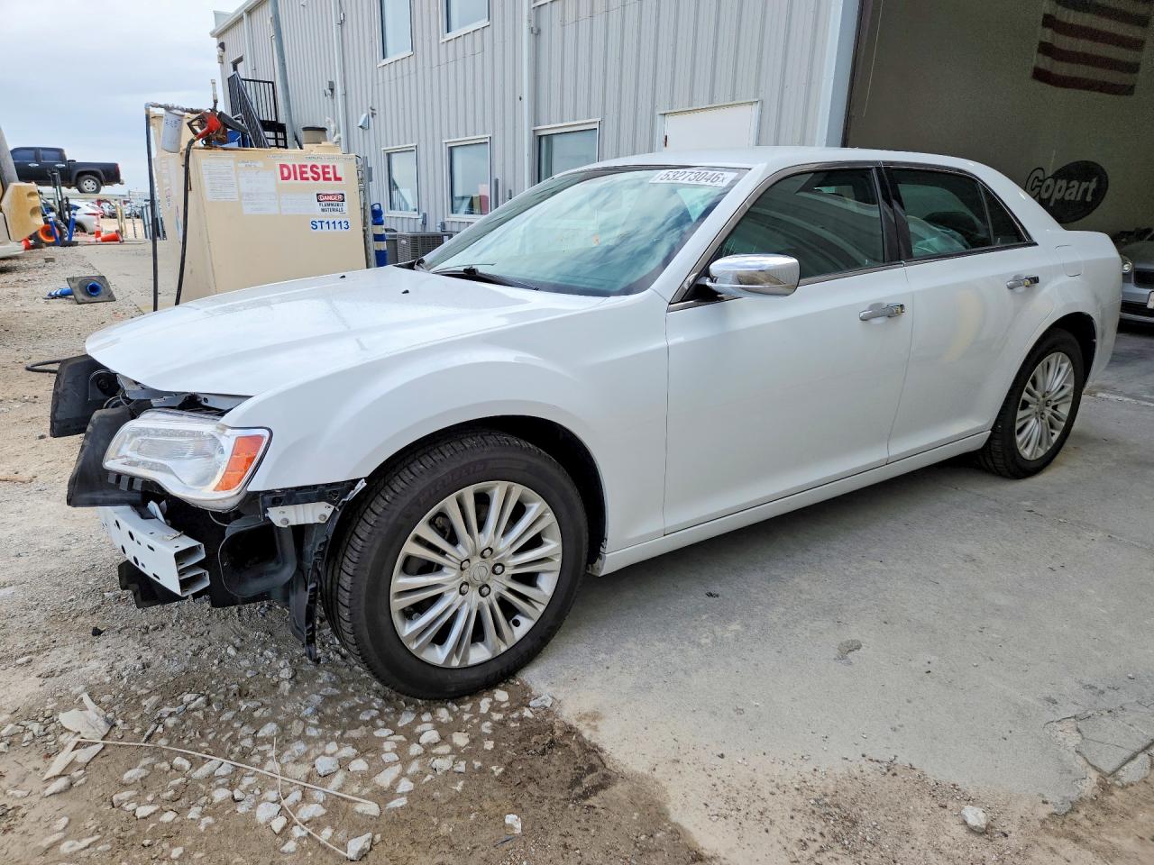 2014 Chrysler 300 VIN 2C3CCAKG3EH194485 photo 1