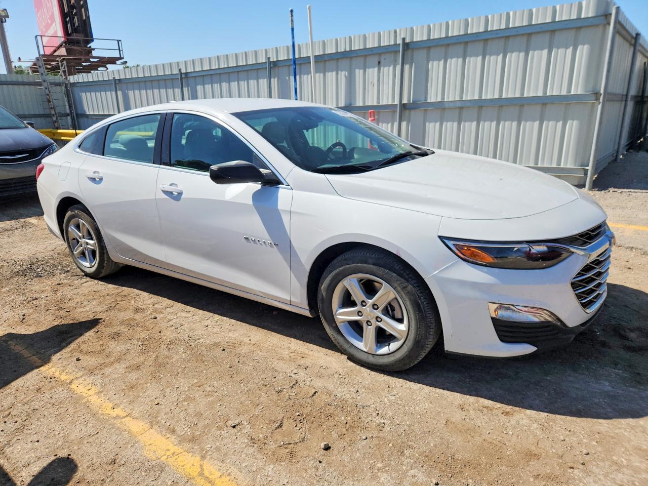 2024 Chevrolet Malibu VIN 1G1ZC5ST3RF223008 photo 4