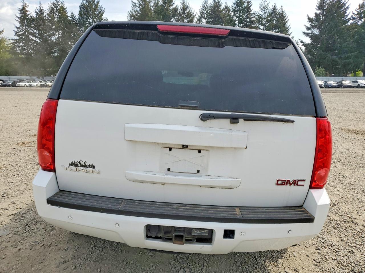 2014 GMC Yukon VIN 1GKS2AE00ER126013 photo 6