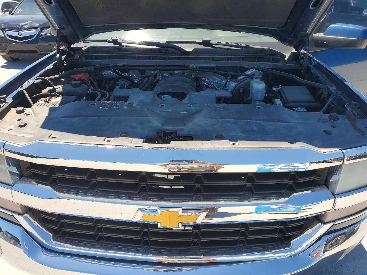 2016 Chevrolet All models VIN 3GCUKREC9GG243766 photo 11