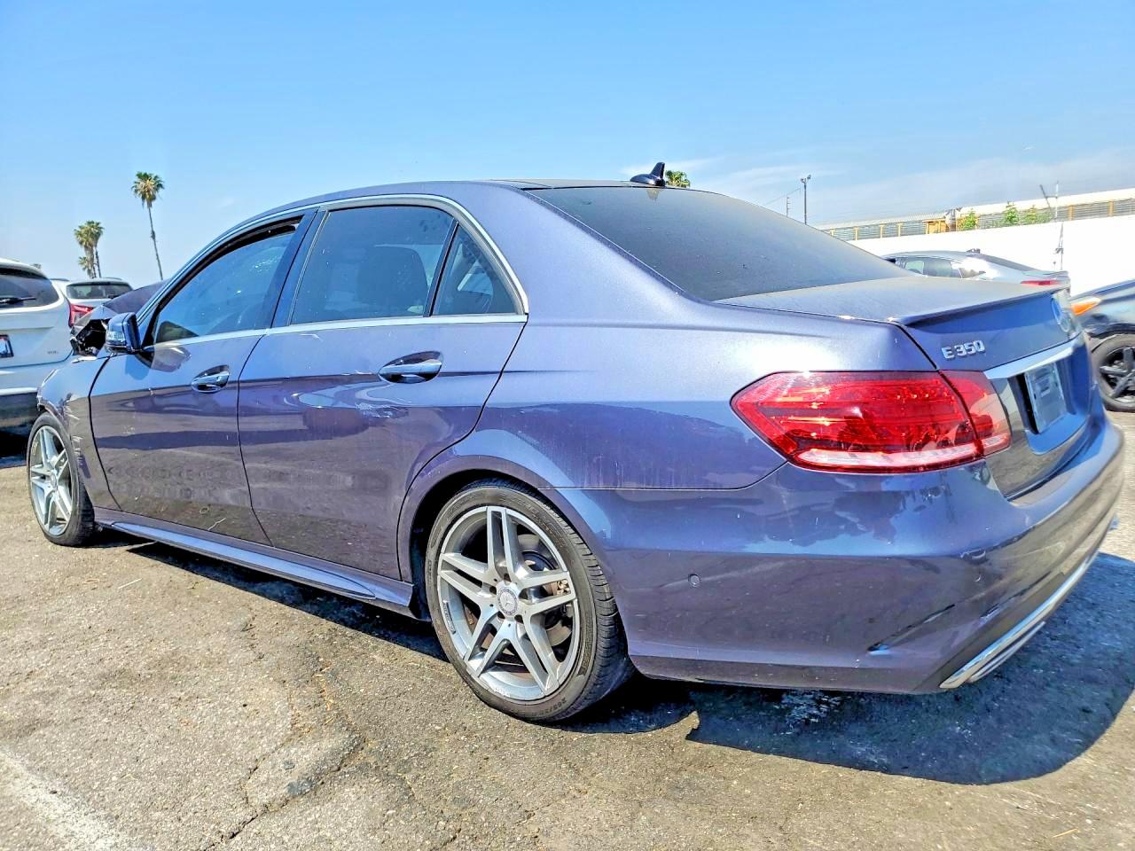 2016 Mercedes-Benz E-class VIN WDDHF5KB3GB198087 photo 2