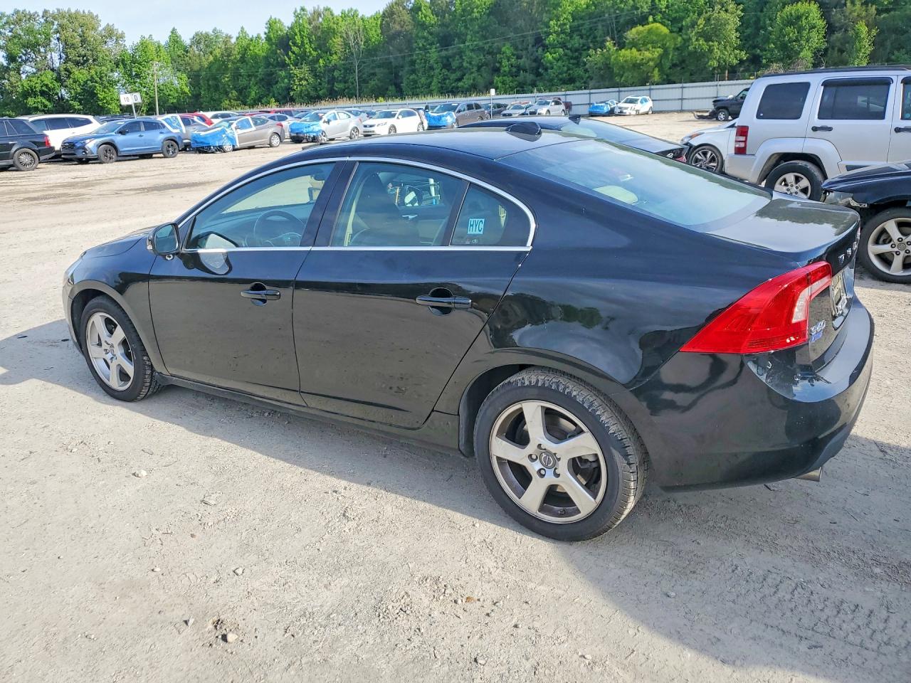 2013 Volvo S60 VIN YV1612FS1D2172439 photo 2