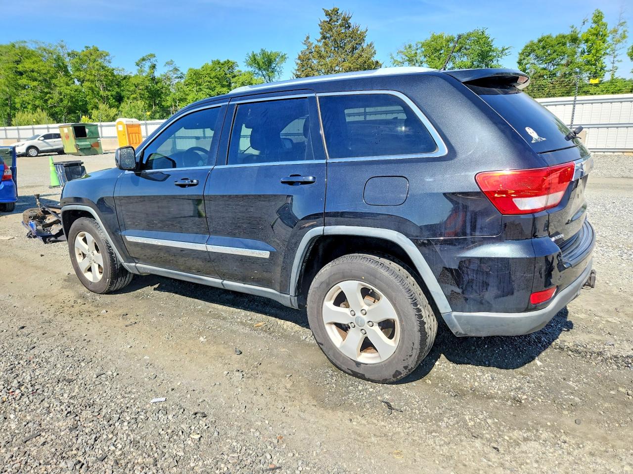 2013 Jeep Cherokee VIN 1C4RJEAG6DC538073 photo 2
