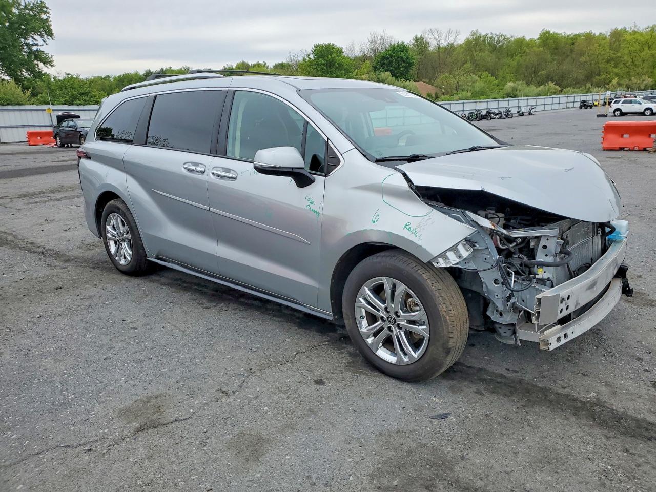 2022 Toyota Sienna VIN 5TDESKFC1NS060872 photo 4