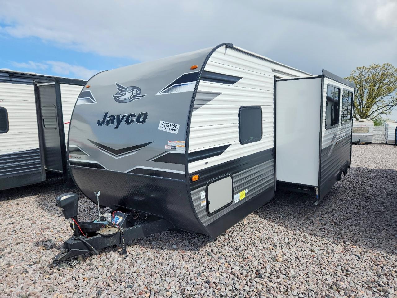 2024 JAYCO All models VIN 1UJBC0BP5R17W0085 photo 2