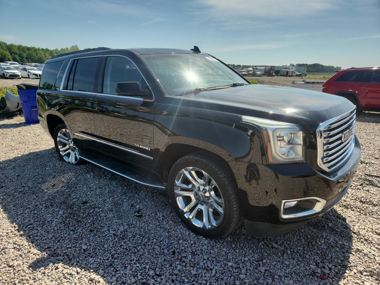 2018 GMC Yukon VIN 1GKS2BKC3JR321585 photo 4