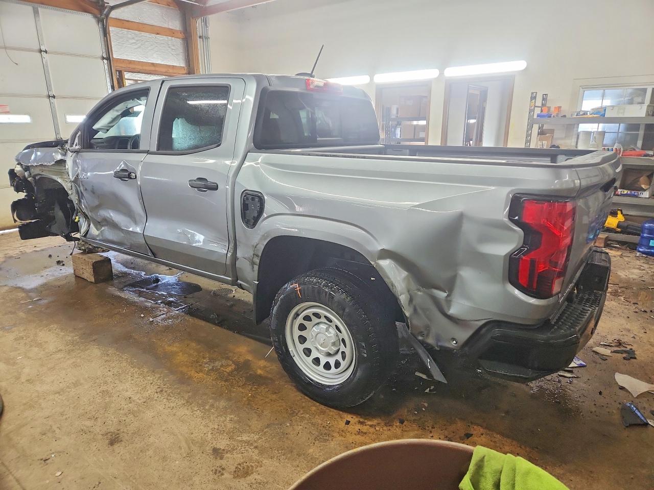 2025 CHEV Colorado VIN 1GCPSBEK1S1155619 photo 2