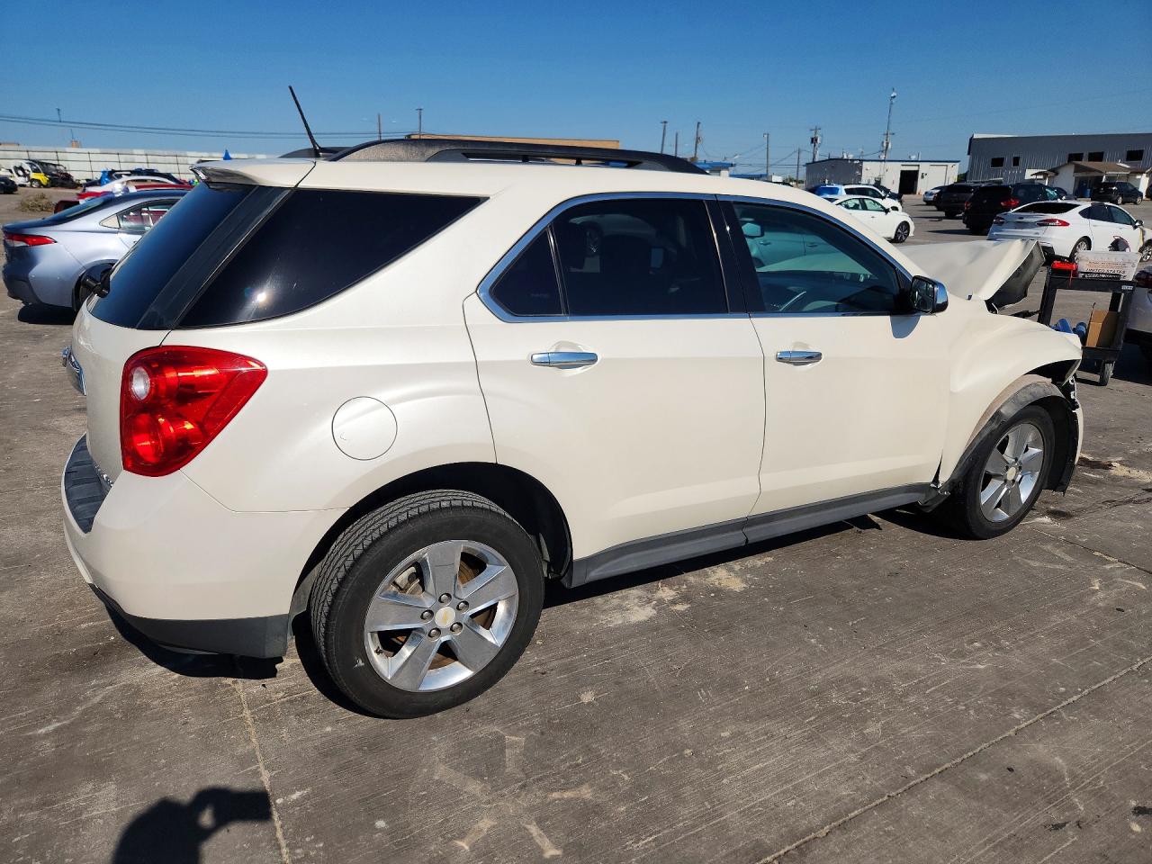 2014 Chevrolet Equinox VIN 1GNALBEK3EZ125909 photo 3