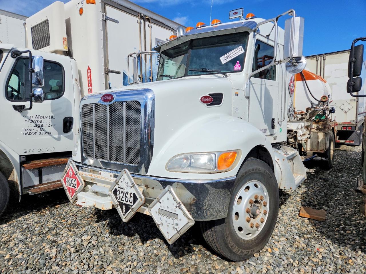 2014 PETERBILT All other VIN 2NP2HJ7X3EM232623 photo 2