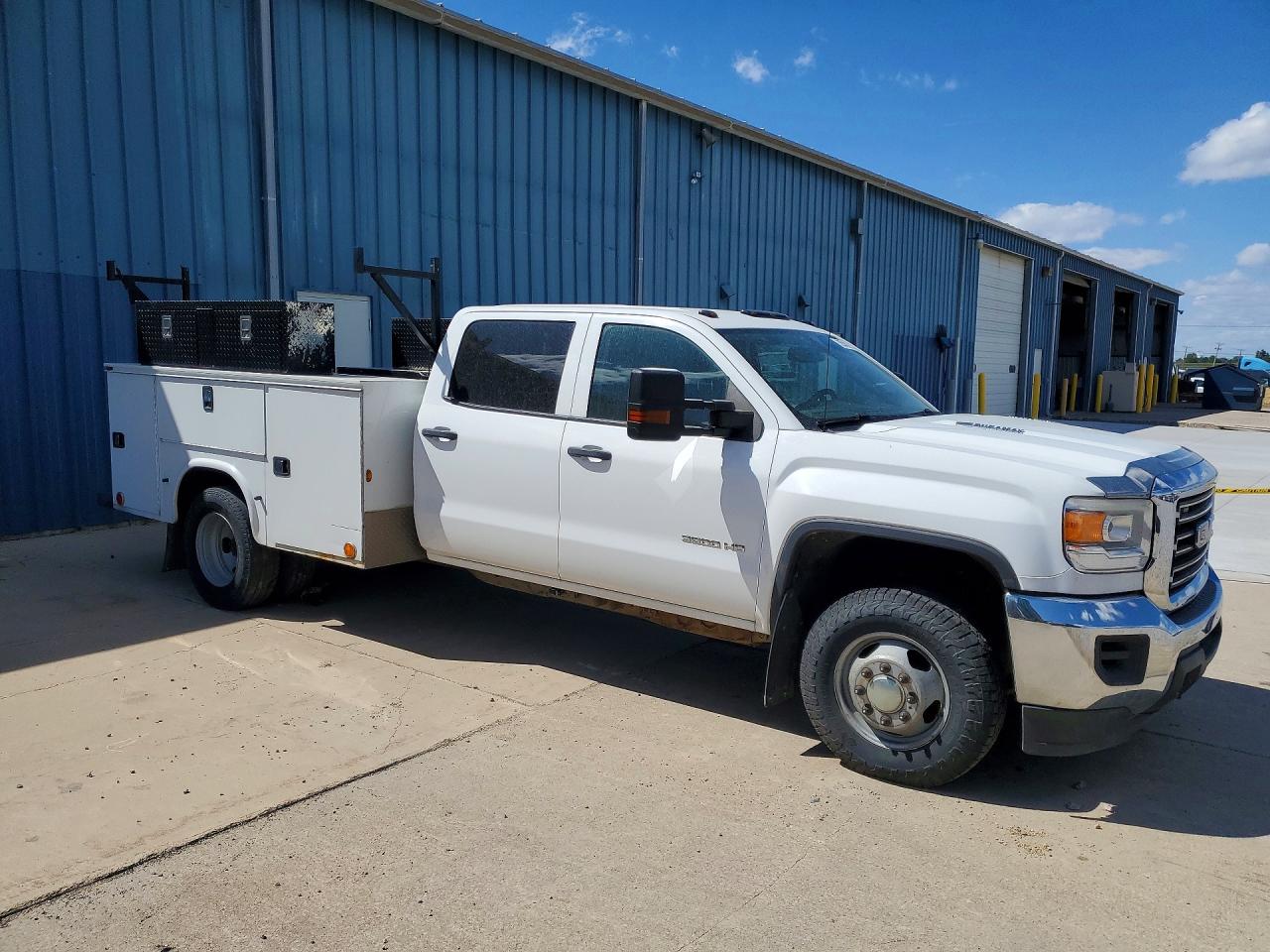2015 GMC SIERRA VIN 1GD421C80FF648703 photo 4