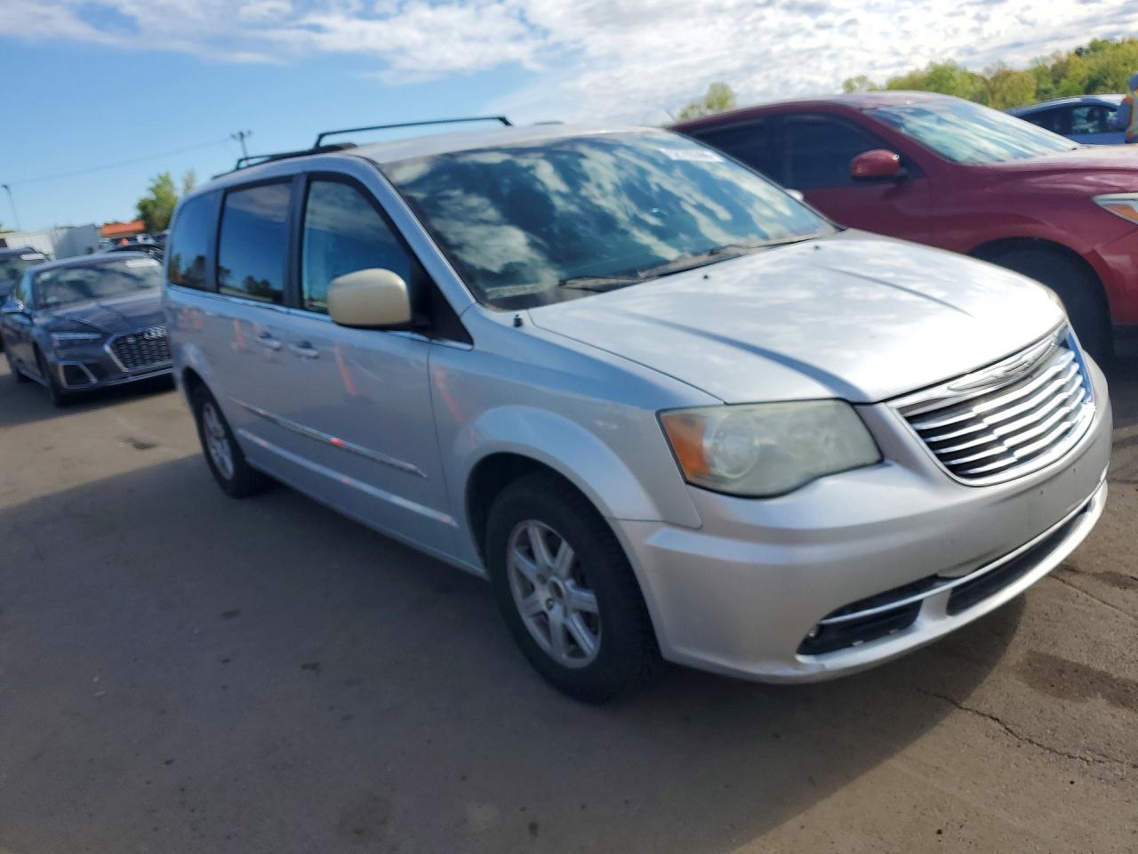 2011 Chrysler Minivan VIN 2A4RR5DG3BR779768 photo 4