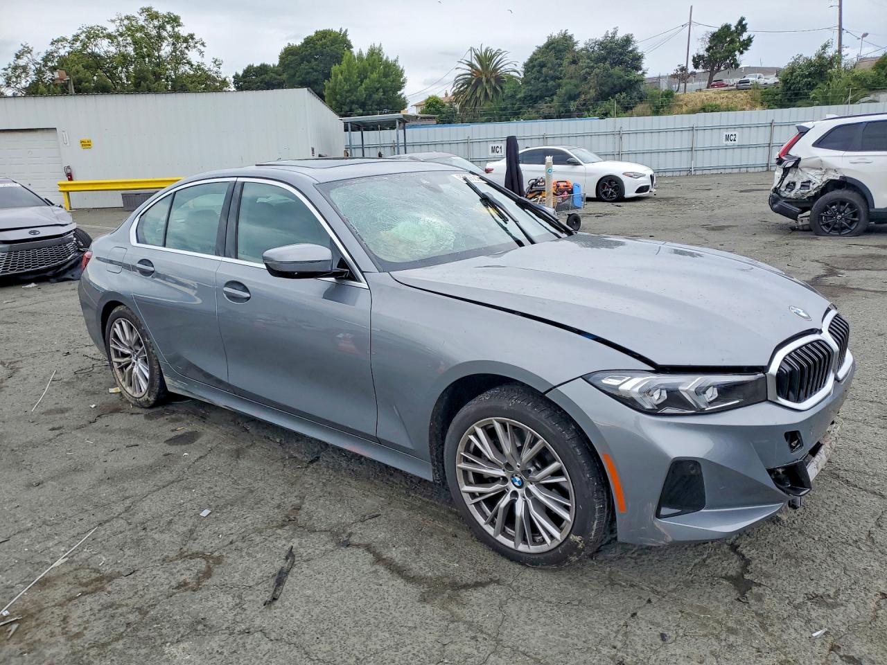 2024 BMW 3 series VIN 3MW69FF09R8E12525 photo 4