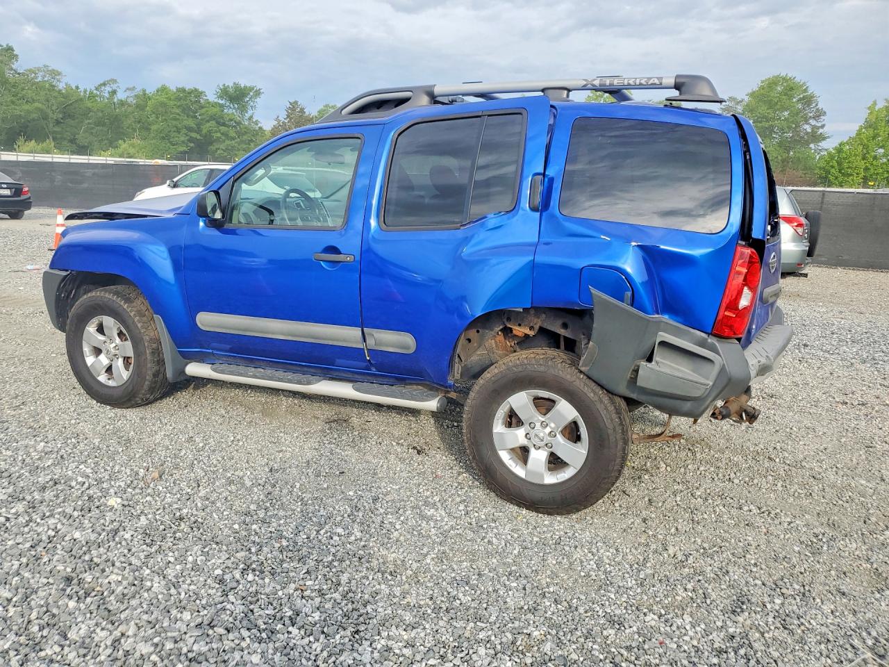 2013 Nissan Xterra VIN 5N1AN0NW2DN823066 photo 2