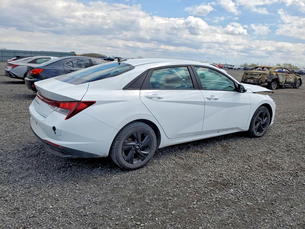 2022 Hyundai Elantra VIN KMHLM4AG5NU314047 photo 3