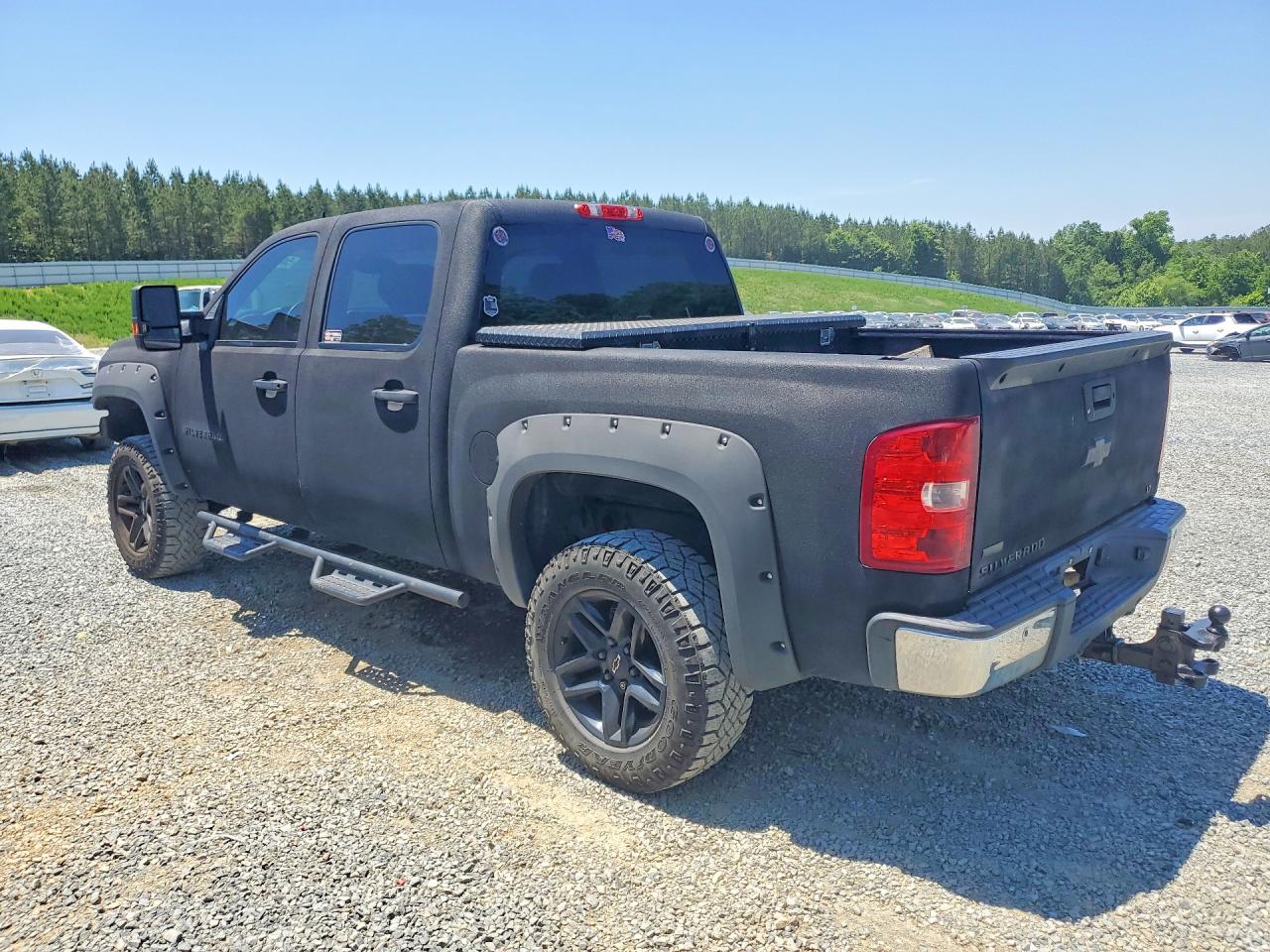 2011 CHEV All models VIN 3GCPKSE39BG322416 photo 2