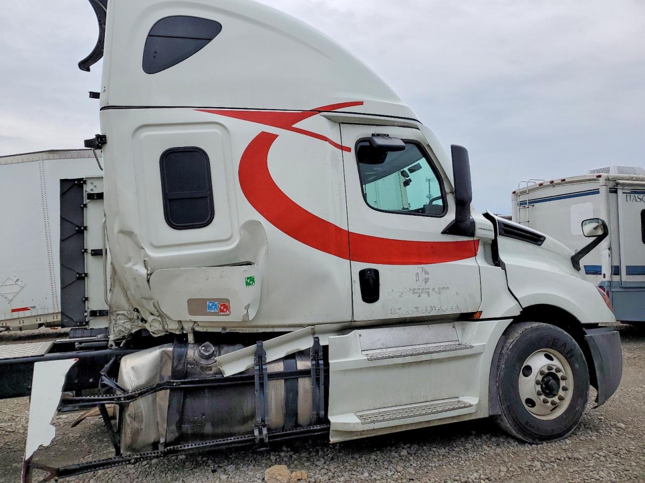 2025 FREIGHTLINER All other VIN 3AKJHHFGXSSVR2036 photo 9