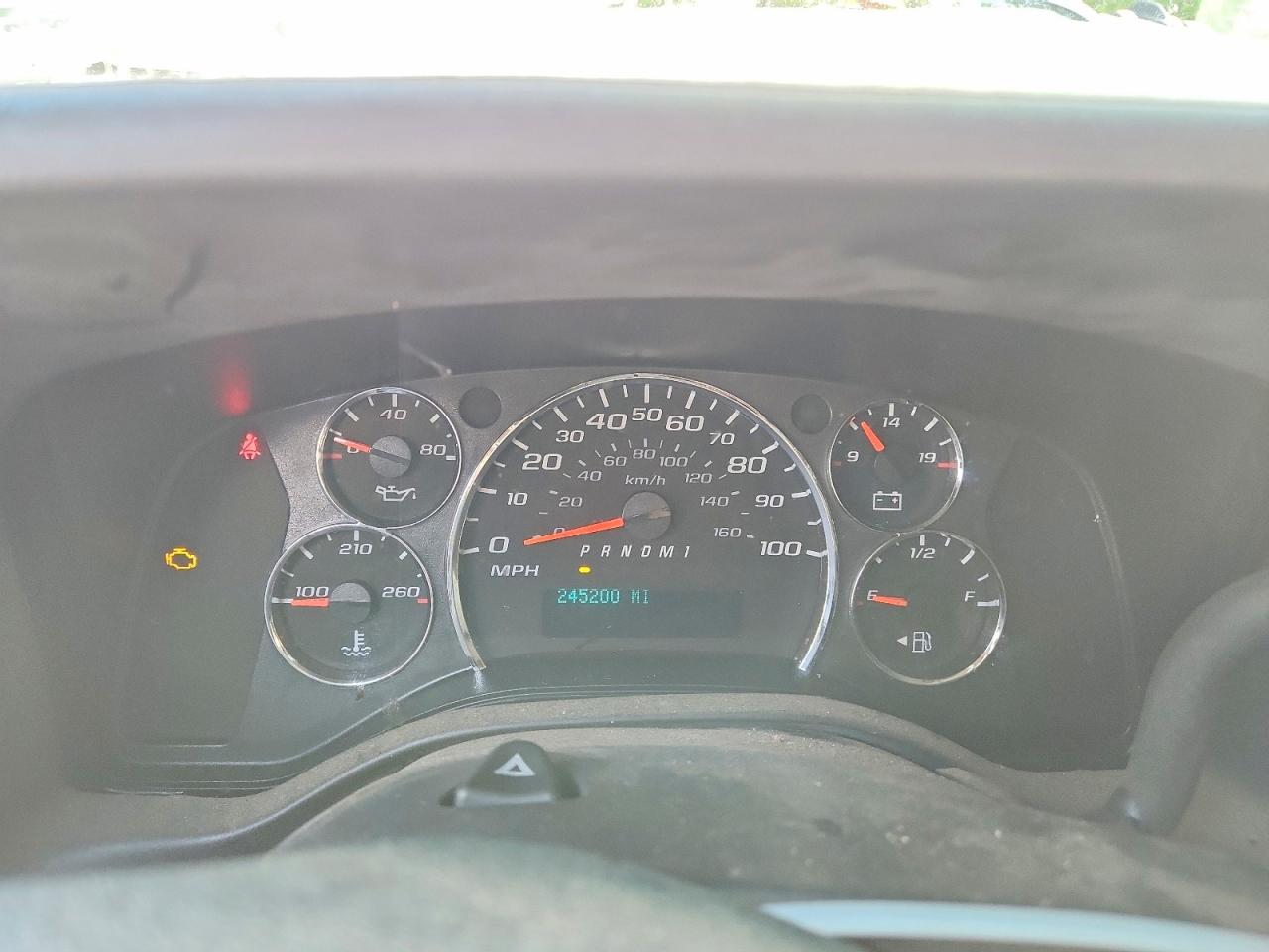 2016 Chev Express VIN 1GCWGAFF5G1215627 photo 9