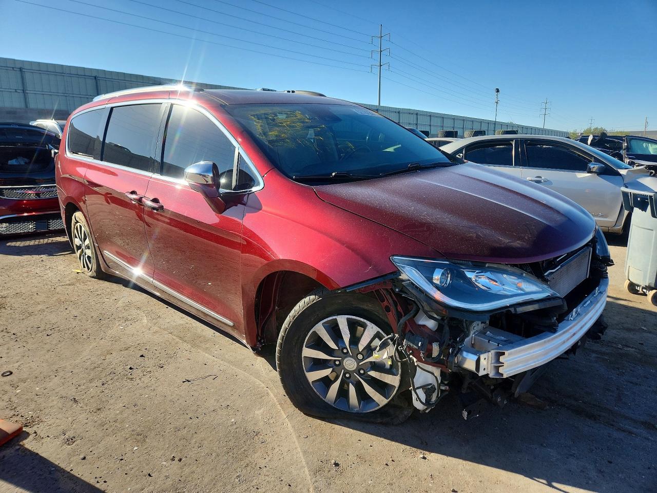 2020 Chrysler Pacifica VIN 2C4RC1N75LR124589 photo 4