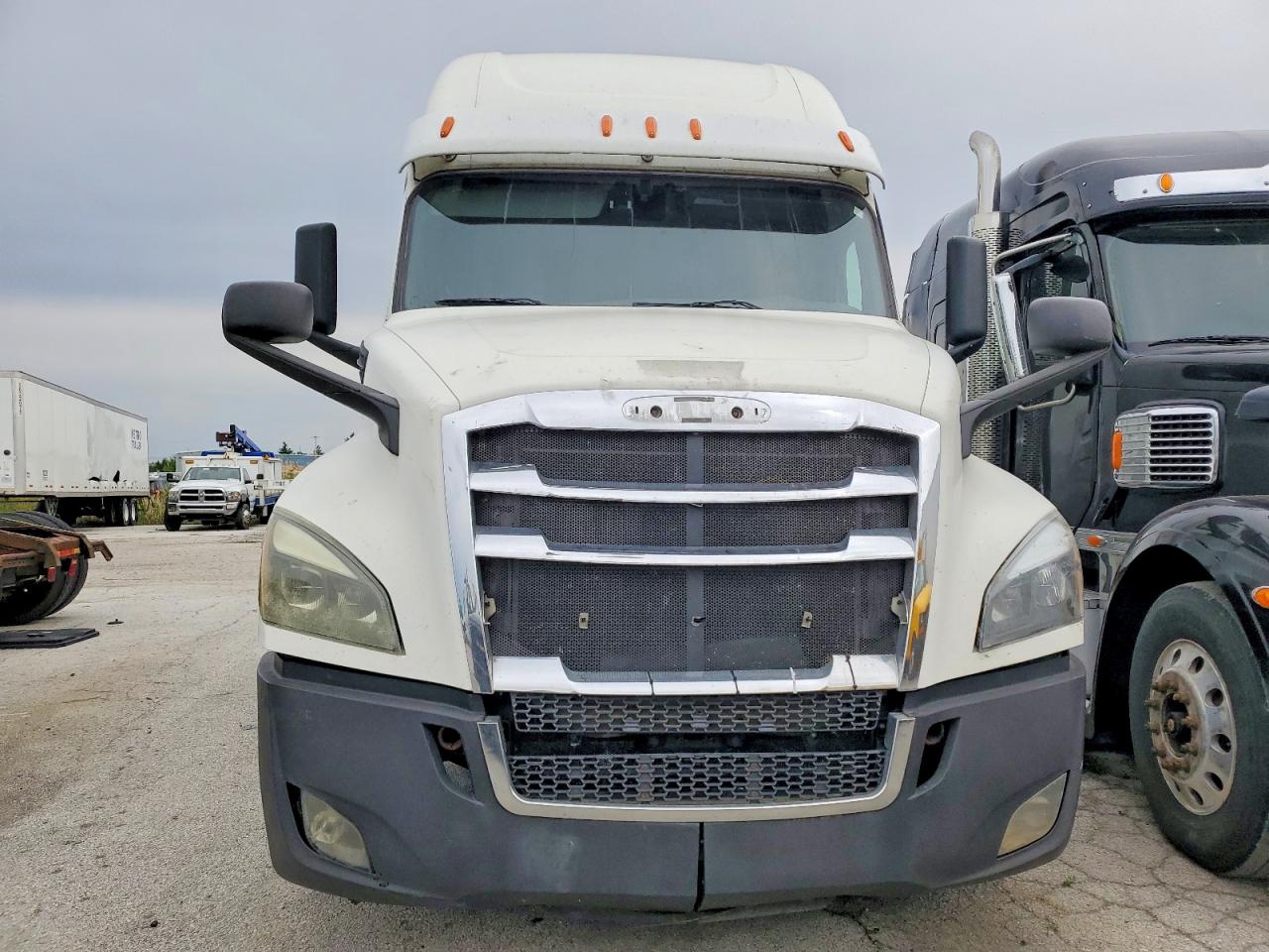 2019 FREIGHTLINER All other VIN 3AKJHHDR2KSKR3791 photo 9