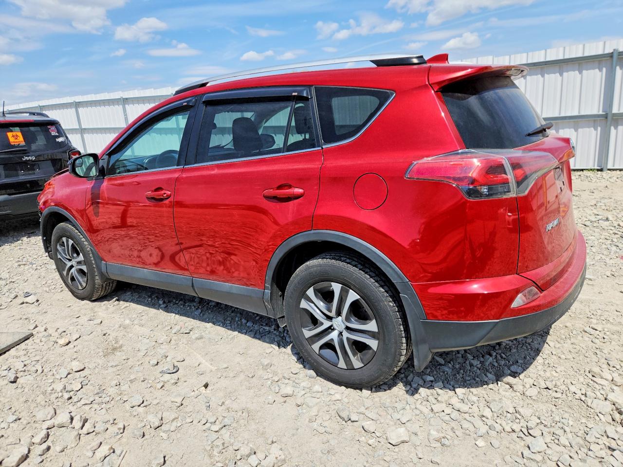 2016 Toyota Rav4 VIN 2T3BFREV7GW484545 photo 2