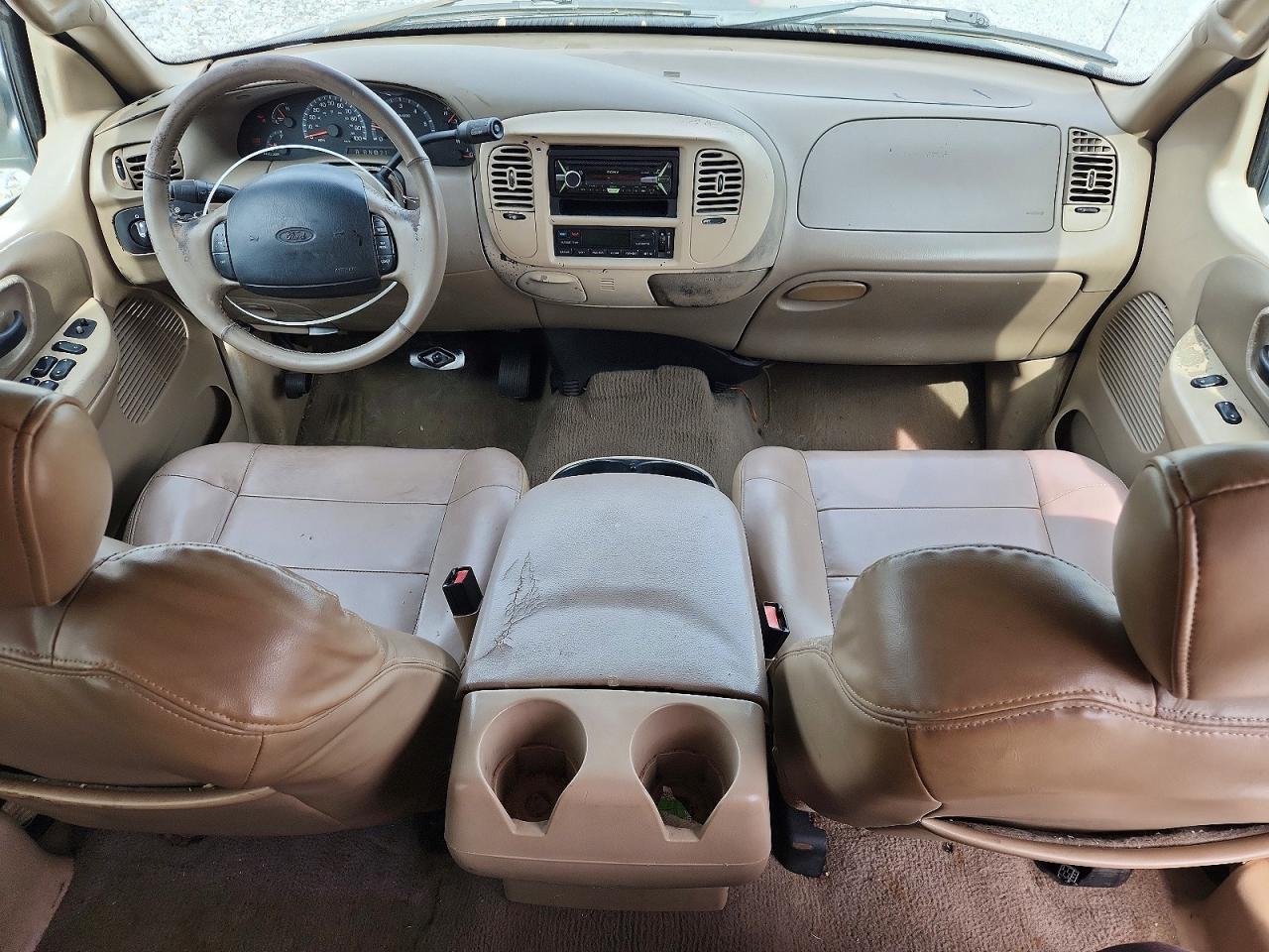 2002 Ford F150 VIN 1FTRW07L42KA48663 photo 8