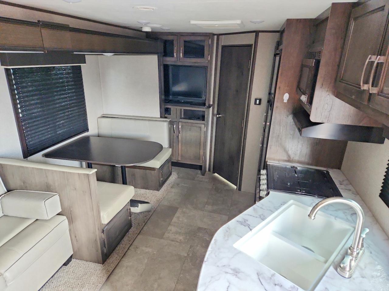 2020 JAYCO Unknown VIN 1UJBJ0BP5L17Y0639 photo 9