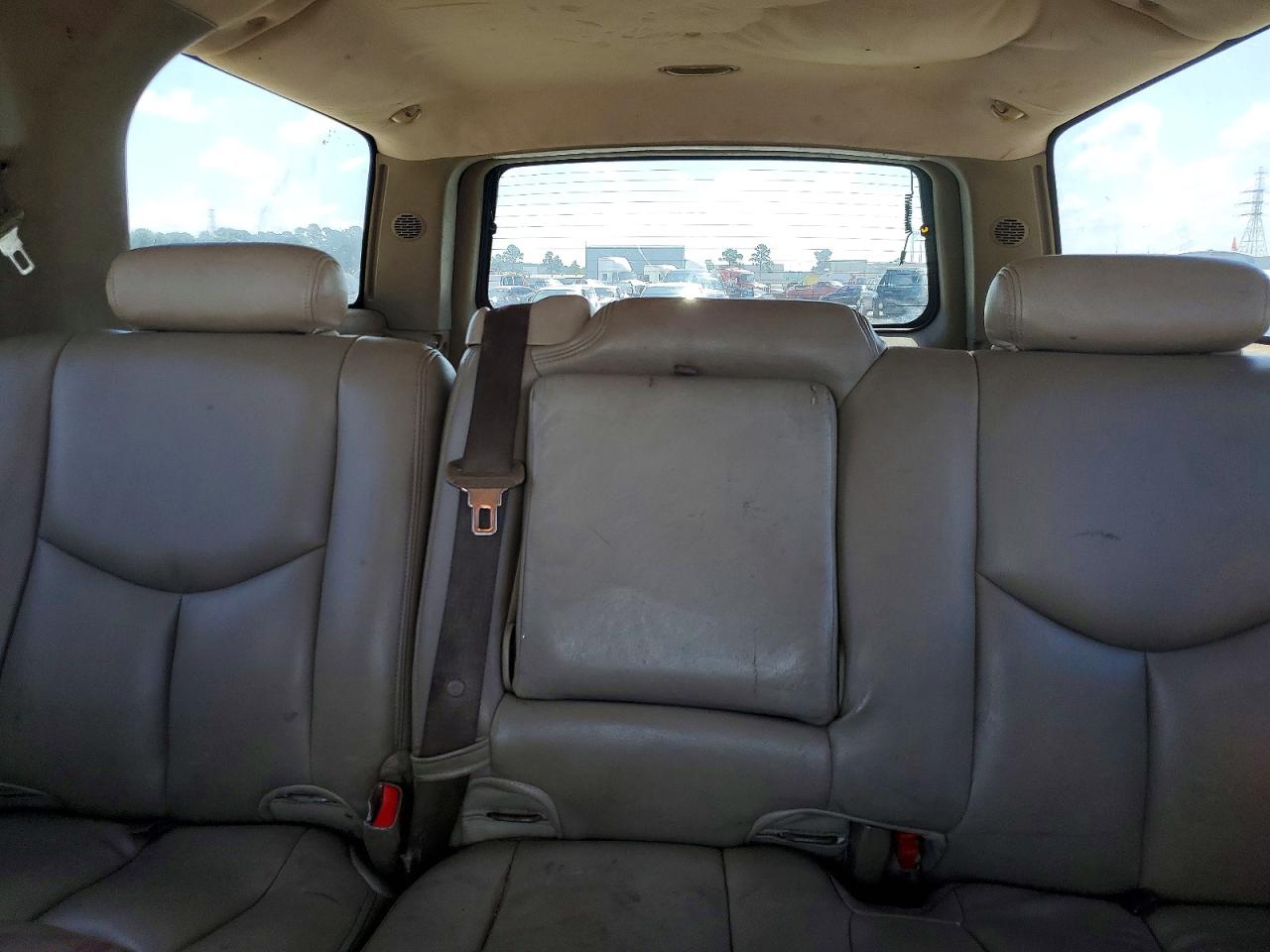 2005 GMC Yukon VIN 1GKFK16Z15J115566 photo 10