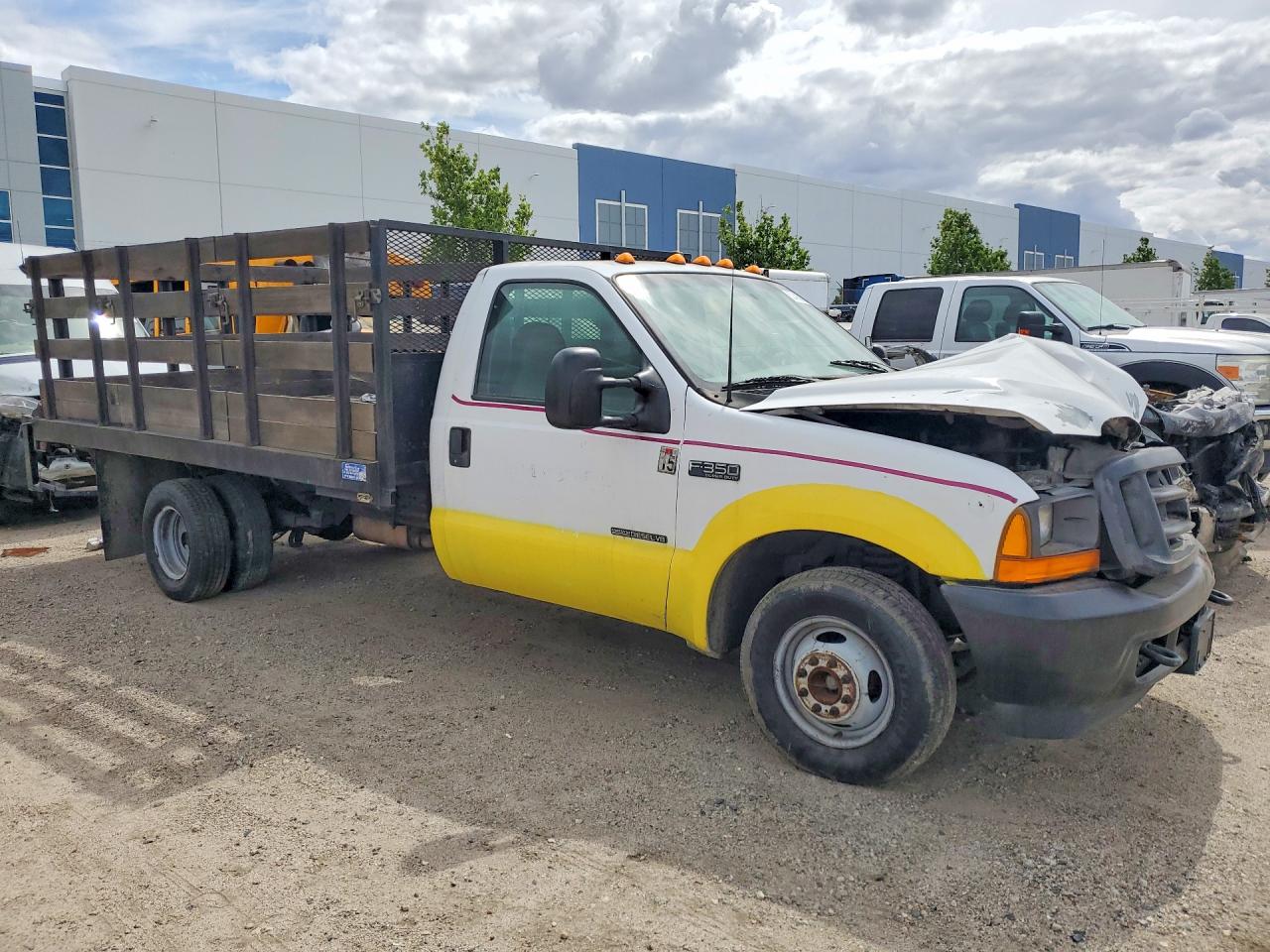 2001 Ford F350 VIN 1FDWF36F11EC20267 photo 4