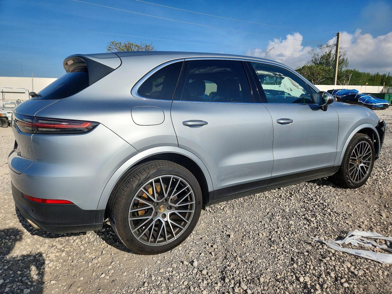 2020 Porsche Cayenne VIN WP1AA2AY7LDA06276 photo 3