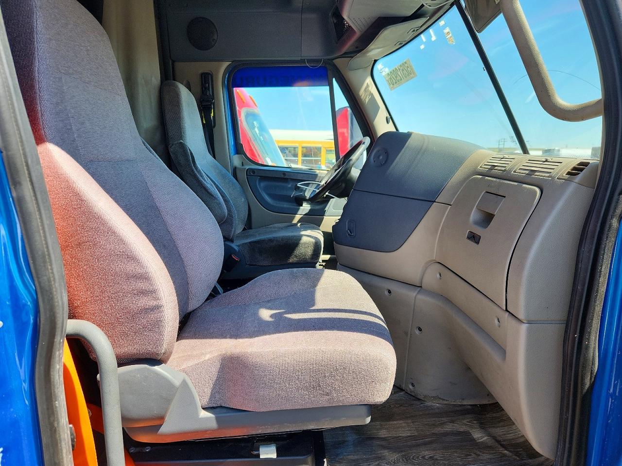 2017 FREIGHTLINER All other VIN 3AKJGLDR2HSHZ6853 photo 5